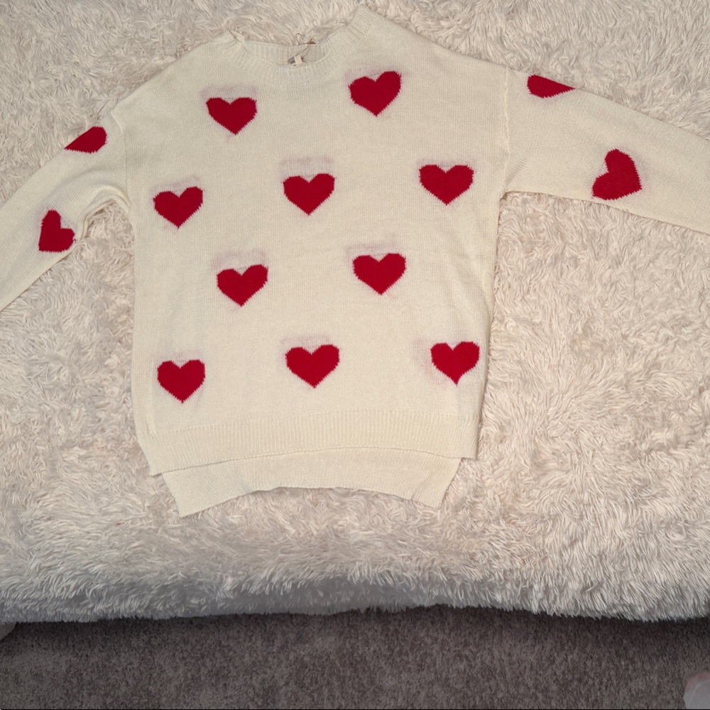 Main Strip Cream Sweater with Red Hearts NWT! - Picture 12 of 16